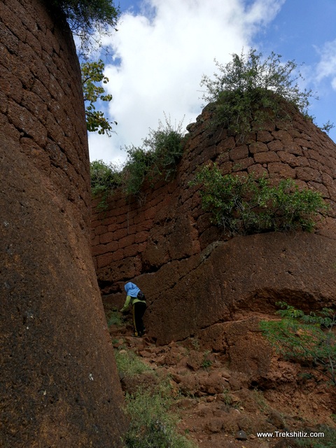 Entrance gate of Honnur Fort